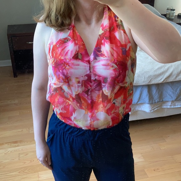 Vince Camuto - Picture 5 of 6